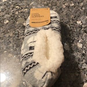 Field and Stream Cozy Cabin Slippers